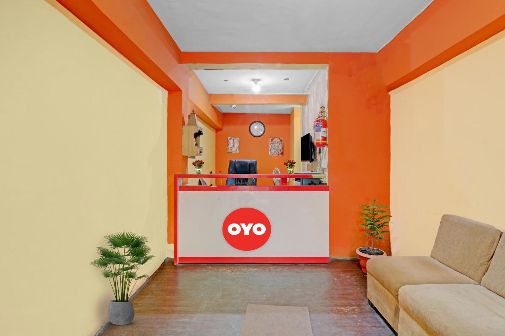 Hotel O J.D Palace Chinhat Экстерьер фото